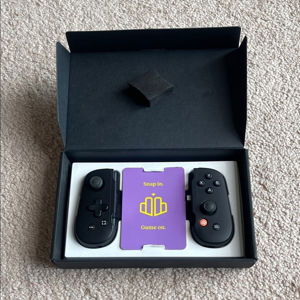 NWT Backbone Black Mobile Gaming Controller - Picture 3 of 7